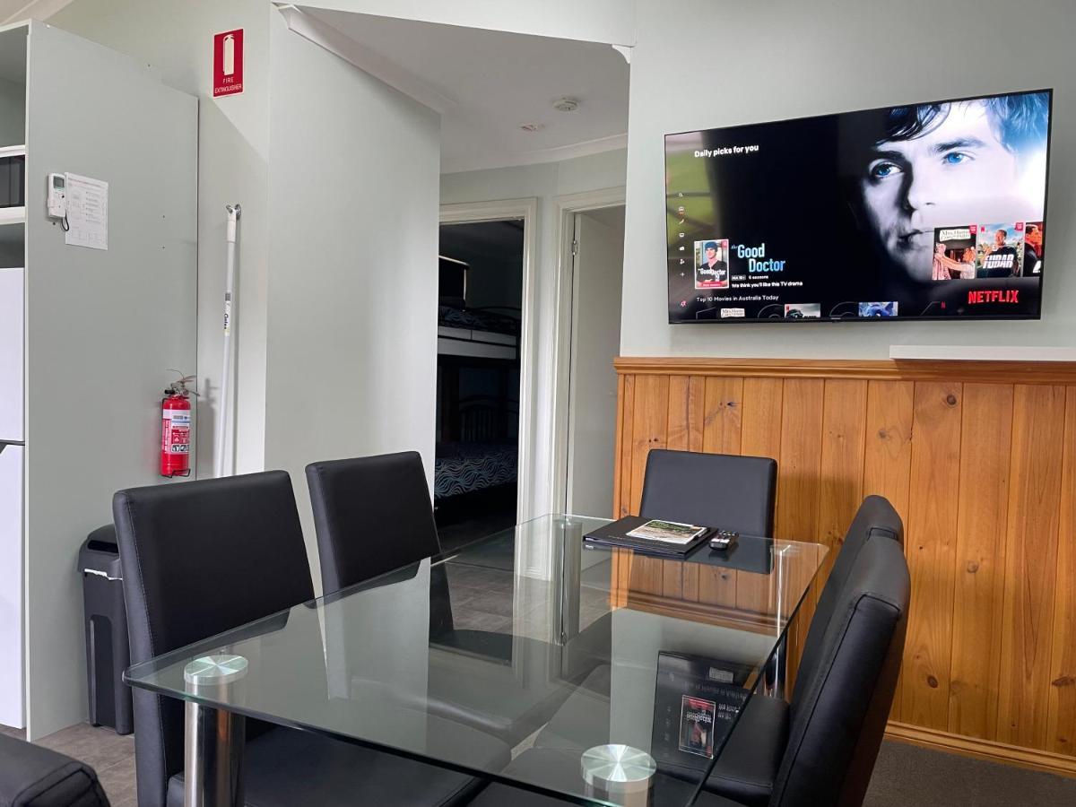 Acacia Caravan Park & Holiday Units Ararat Extérieur photo