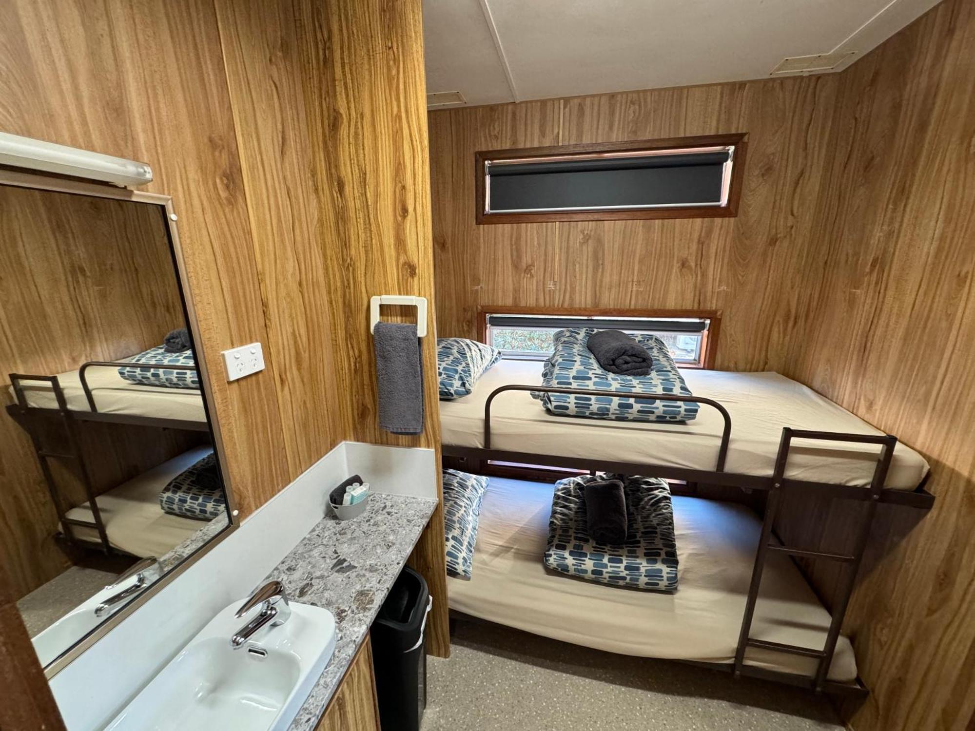 Acacia Caravan Park & Holiday Units Ararat Extérieur photo